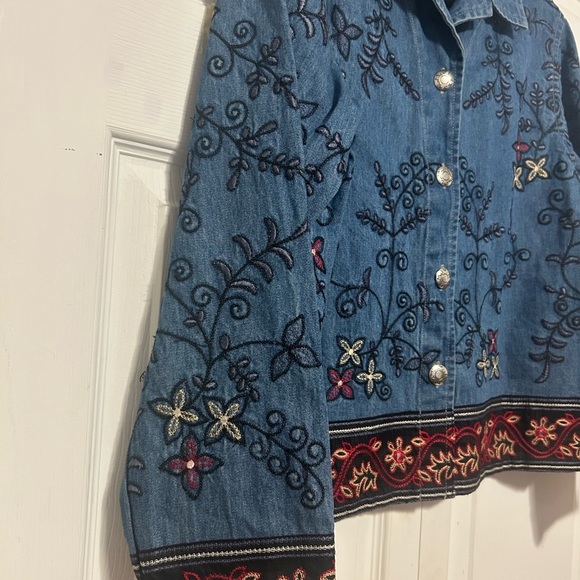 Chico's Embroidered Floral Vintage Denim Jacket Size Small - Picture 7 of 8